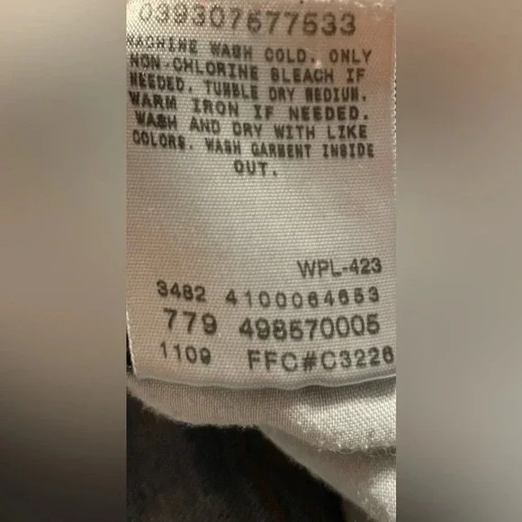 Brand: Levi’s, The Original Jean
Woman’s 515 Capri Jeans W/ Cropped Ankle - Picture 6 of 8